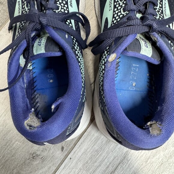 Brooks Navy and Mint Athletic Shoes - Picture 8 of 9